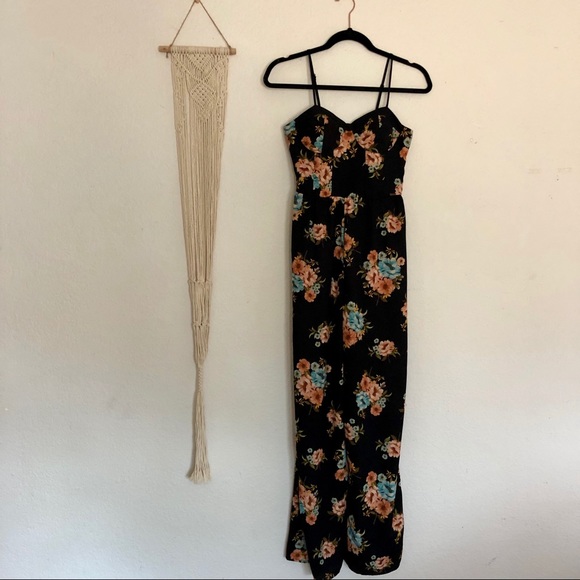 🌸🌻Floral wide-leg jumpsuit🌷🌺 - Picture 3 of 6